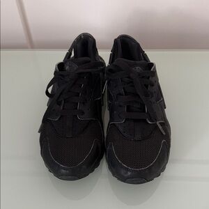 Nike Air Huarache Black Sneakers